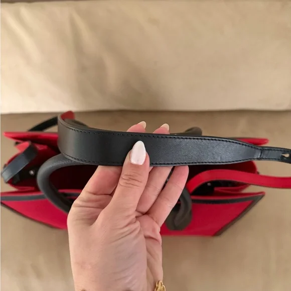 CHRISTIAN LOUBOUTIN Medium PALOMA BAG - Picture 15 of 16